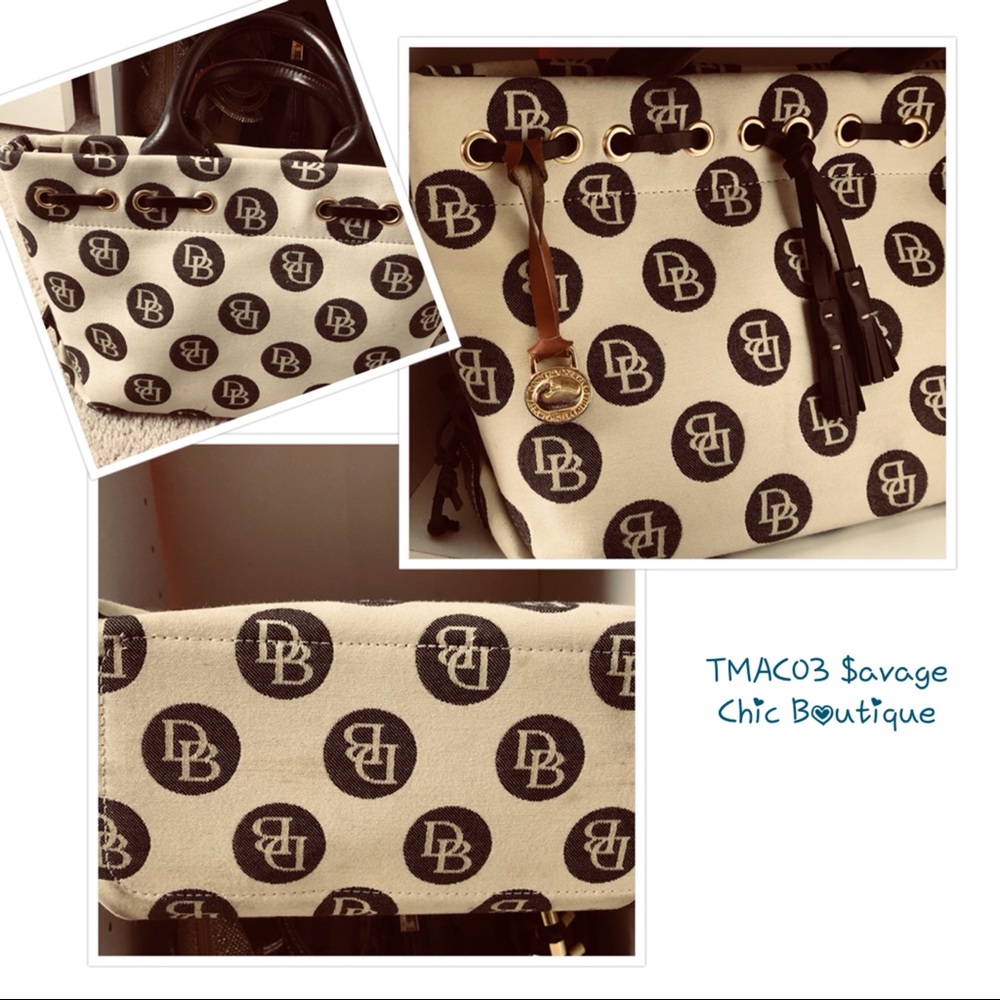 Dooney & Bourke bag 💼 with strap